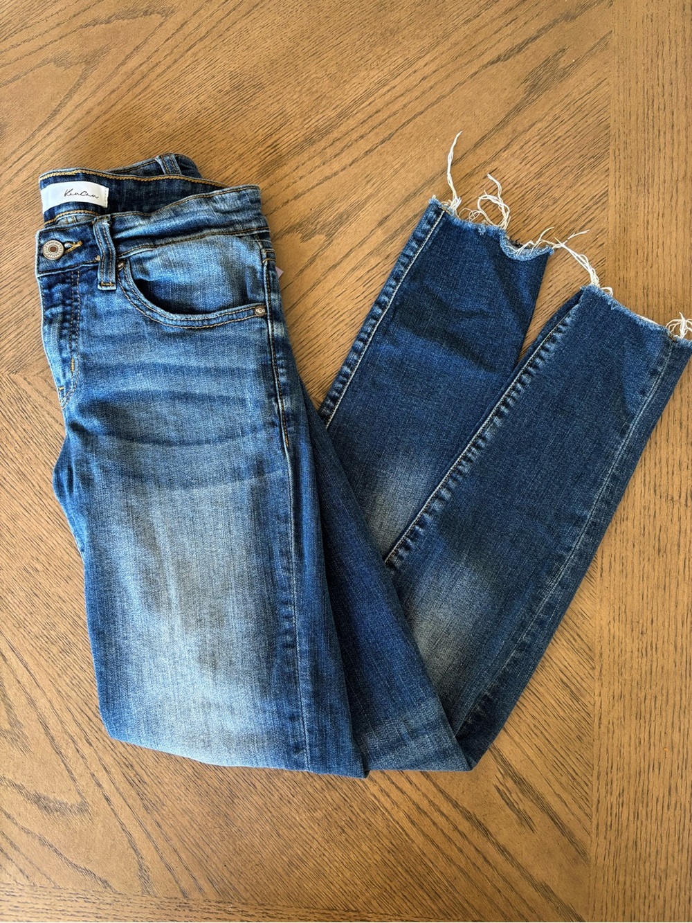 KanCan Cropped Ankle Jeans in Medium Blue Wash with Frayed Hem